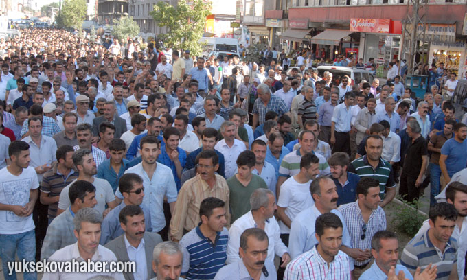 Yüksekova'da on binlerce kişi IŞİD terörünü protesto etti 31