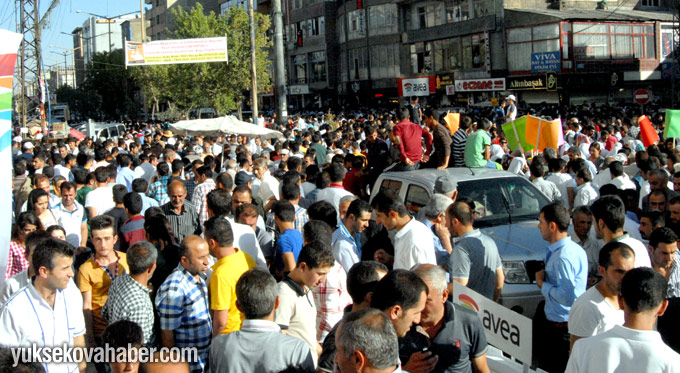 Yüksekova'da on binlerce kişi IŞİD terörünü protesto etti 35