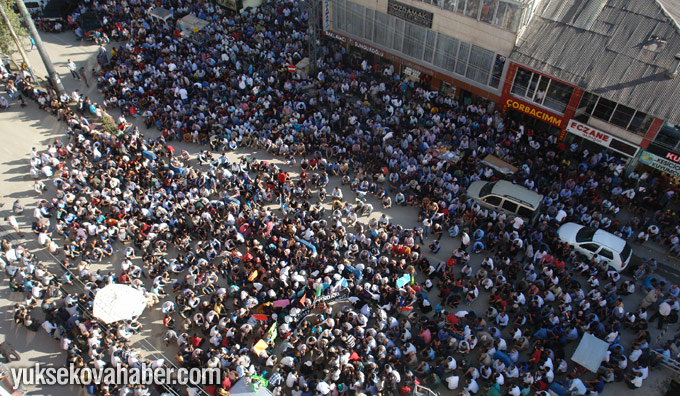 Yüksekova'da on binlerce kişi IŞİD terörünü protesto etti 9
