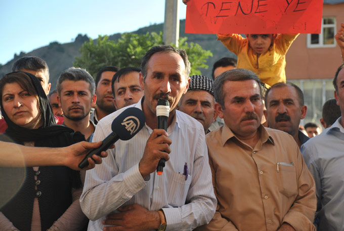 Şemdinli'de yüzlerce kişi IŞİD’i protesto etti 31