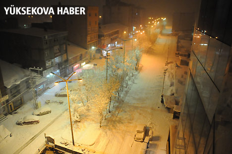 Yüksekova'da karlı bir gün 1