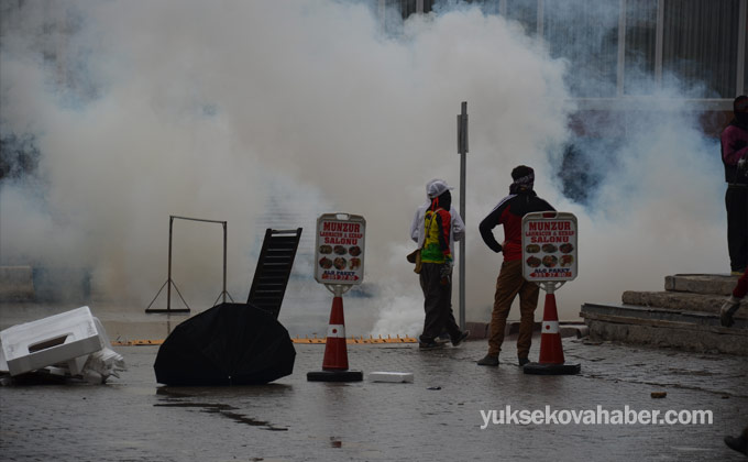 Yüksekova'da gerginlik çıktı - foto - 03-12-2014 2