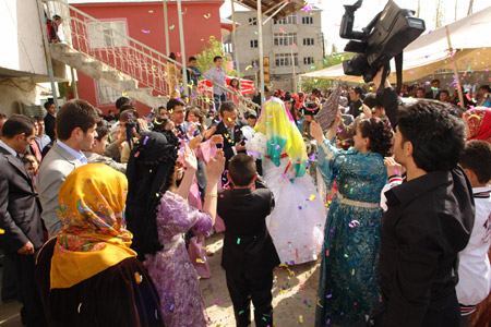 Yüksekova Düğünleri 09.05.2010 32