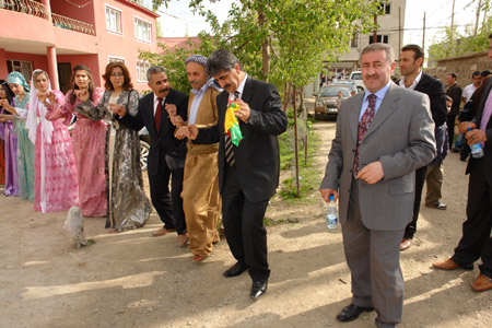 Yüksekova Düğünleri 09.05.2010 92