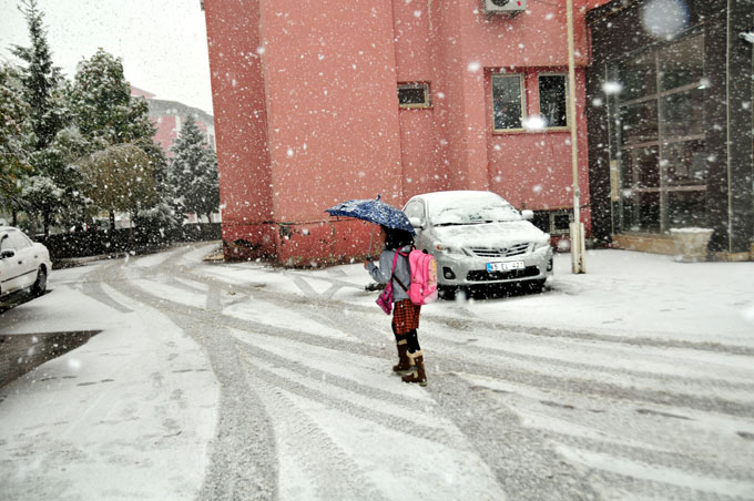 Hakkari'de erken kış şaşkınlığı 6