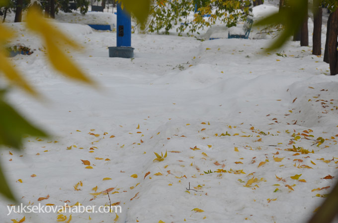Yüksekova'da kar manzaraları - foto - 21-10-2014 3