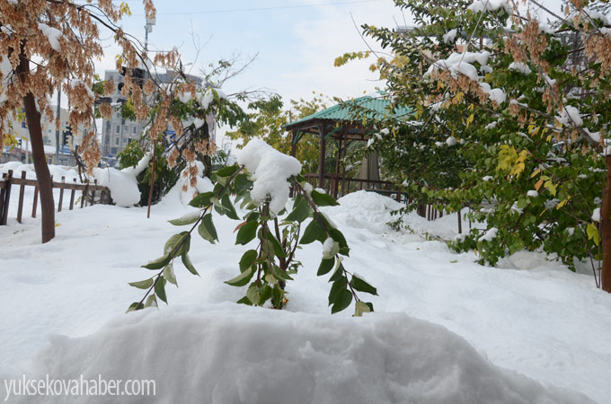 Yüksekova'da kar manzaraları - foto - 21-10-2014 31