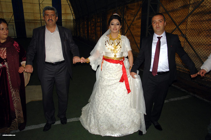 Yüksekova Düğünleri (25 26 Ekim 2014) 50