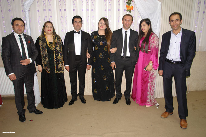 Tekin ailesinin Yüksekova'daki düğününden fotoğraflar - 01-11-2014 38