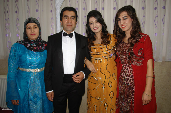 Tekin ailesinin Yüksekova'daki düğününden fotoğraflar - 01-11-2014 39