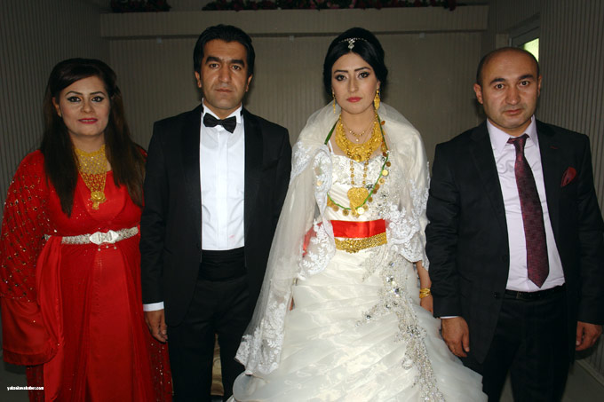 Tekin ailesinin Yüksekova'daki düğününden fotoğraflar - 01-11-2014 51