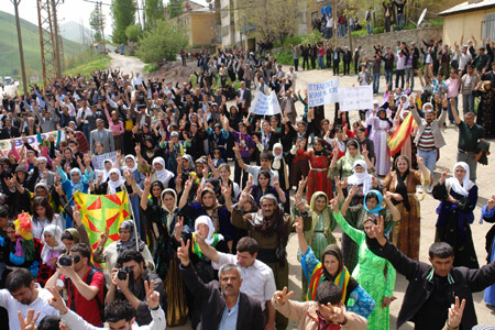 İran'a kitlesel protesto 55
