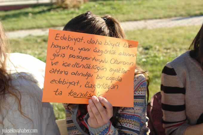 Yüksekova'da 'kitap' kampanyası - foto - 09-11-2014 9