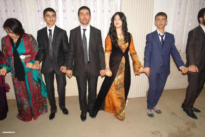Yüksekova Düğünleri (15 16 Kasım 2014) 35