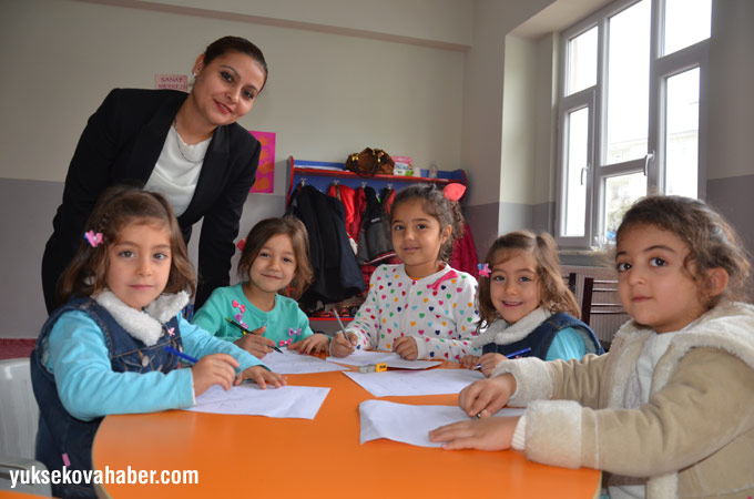 Av.Mehmet Altun ilkokulu açıldı. 12