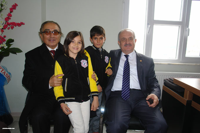 Av.Mehmet Altun ilkokulu açıldı. 7