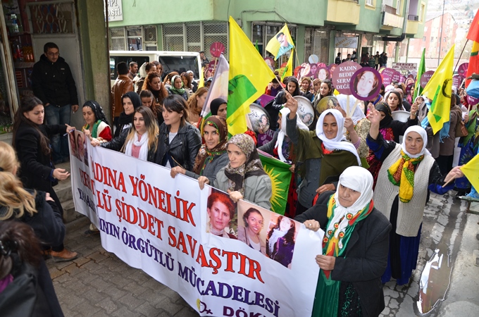 Hakkarili kadınlardan '25 Kasım' yürüyüşü 1