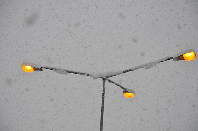 Hakkari'de kar yağışı ulaşımı etkiledi 15