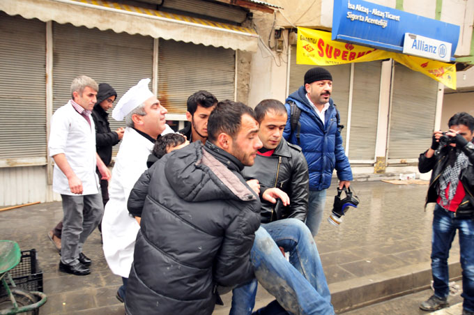 Hakkari'de HDP öncülüğünde düzenlenen yürüyüşün ardından gerginlik çıktı 6