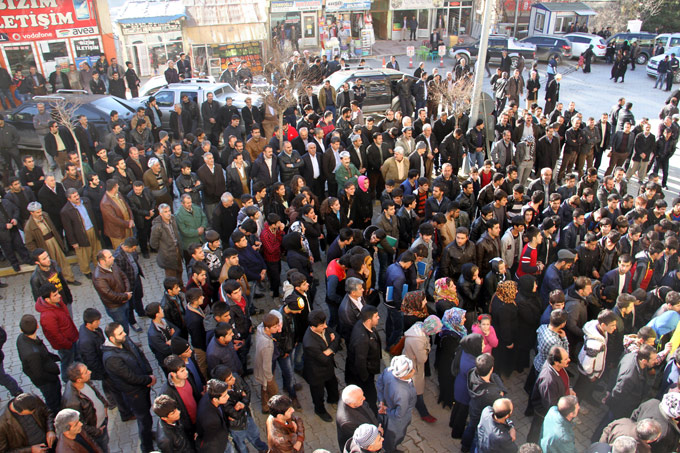 Şemdinli'de Roboski katliamı protesto edildi 14