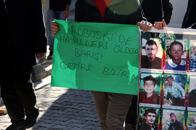 Şemdinli'de Roboski katliamı protesto edildi 17