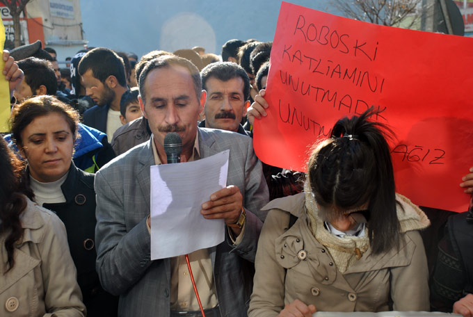 Şemdinli'de Roboski katliamı protesto edildi 2
