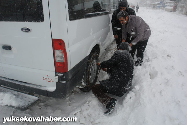 Hakkari ve Yüksekova'da kar yağışı 7