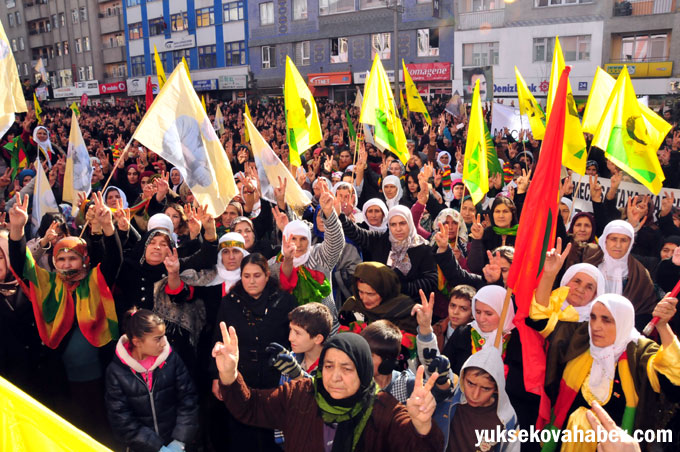 Hakkari'de 'Öcalan'a özgürlük' yürüyüşü 21