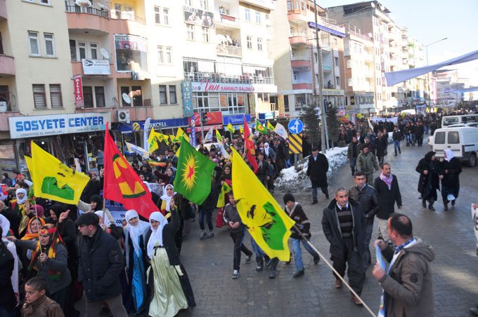 Hakkari'de 'Öcalan'a özgürlük' yürüyüşü 6