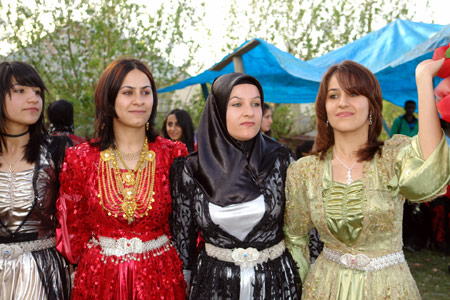 Yüksekova Düğünlerinden kareler (15.05.2010) 106