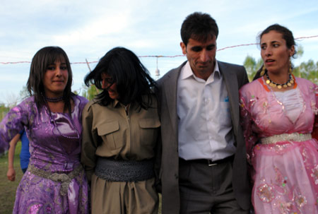 Yüksekova Düğünlerinden kareler (15.05.2010) 108
