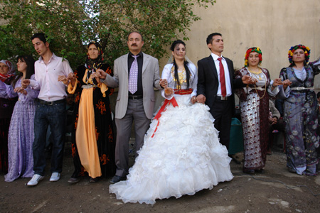 Yüksekova Düğünlerinden kareler (15.05.2010) 16
