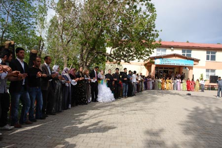 Yüksekova Düğünlerinden kareler (15.05.2010) 24