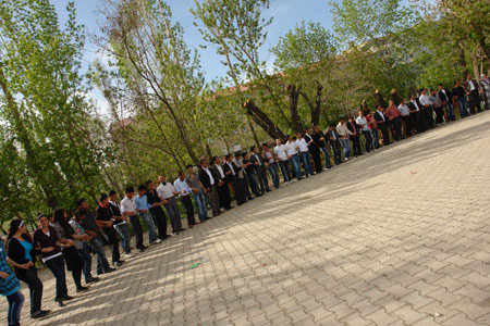 Yüksekova Düğünlerinden kareler (15.05.2010) 30
