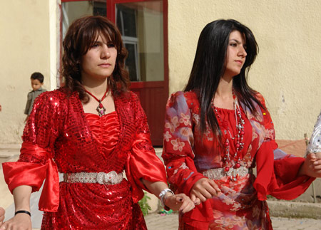 Yüksekova Düğünlerinden kareler (15.05.2010) 33