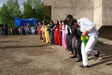 Yüksekova Düğünlerinden kareler (15.05.2010) 52