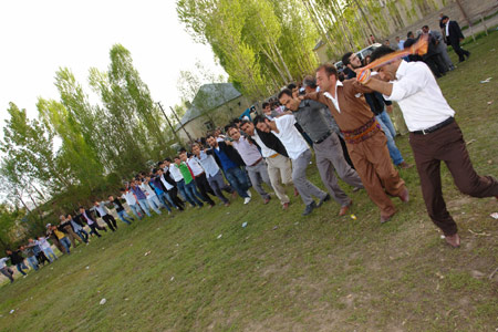 Yüksekova Düğünlerinden kareler (15.05.2010) 98