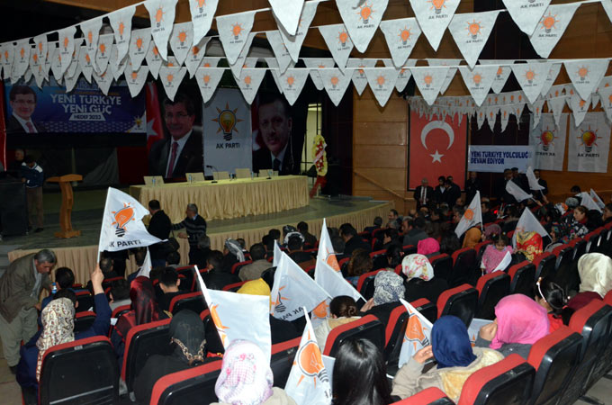 AKP'nin Hakkari 5. Olağan Kongresi yapıldı 8