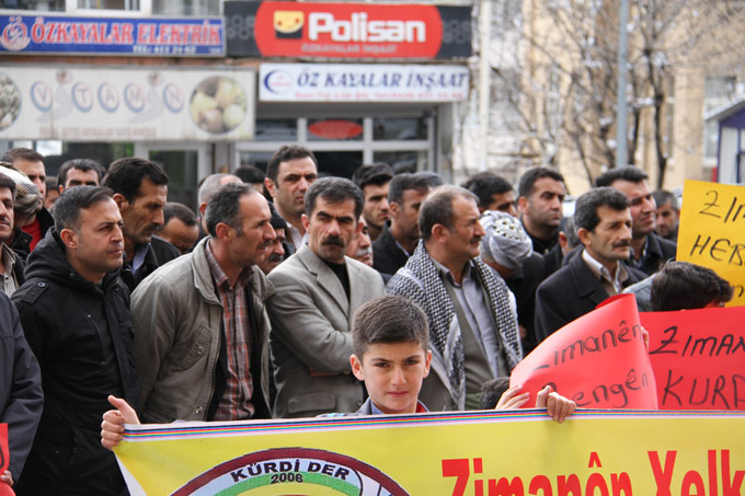 Şemdinli'de düzenlenen 'anadil' yürüyüşünden fotoğraflar 8