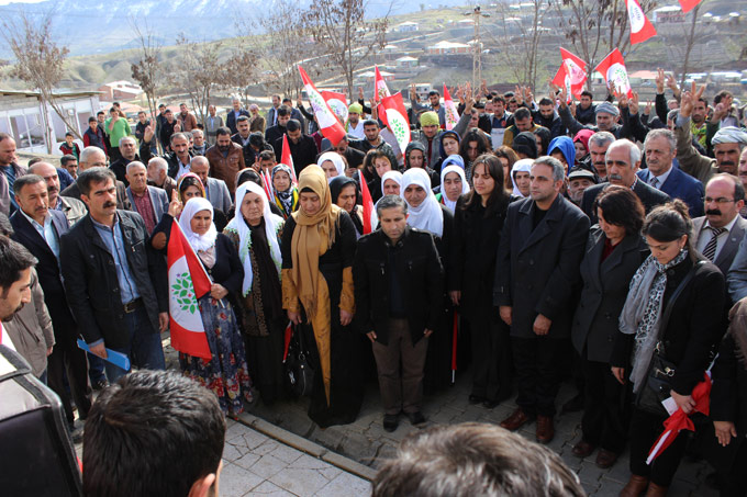 Derecik'te HDP Belde binası açıldı 10