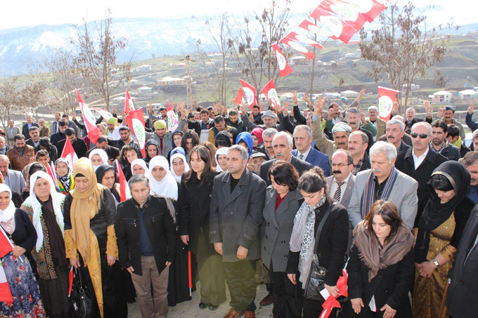 Derecik'te HDP Belde binası açıldı 2