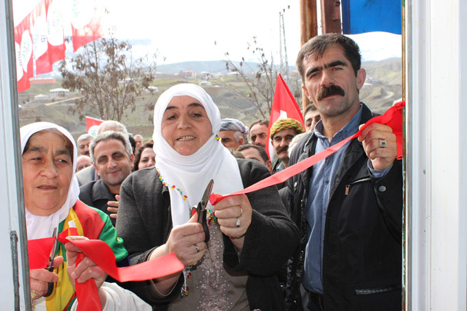 Derecik'te HDP Belde binası açıldı 5