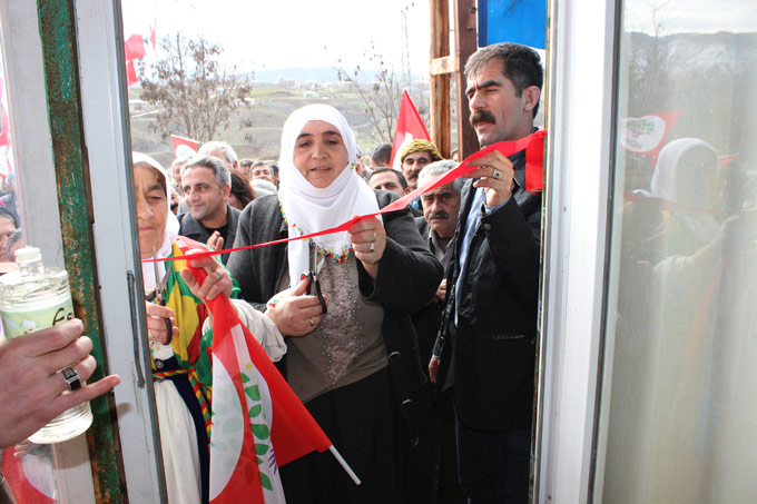 Derecik'te HDP Belde binası açıldı 6