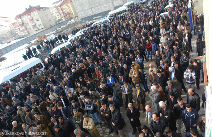 Yüksekova'da 'şal û şepik' protestosundan fotoğraflar - 01-03-2015 11