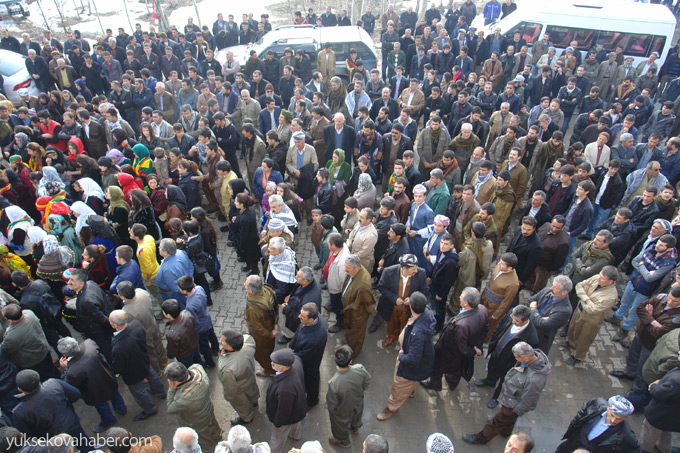 Yüksekova'da 'şal û şepik' protestosundan fotoğraflar - 01-03-2015 12
