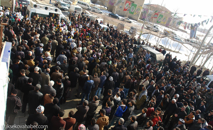 Yüksekova'da 'şal û şepik' protestosundan fotoğraflar - 01-03-2015 13