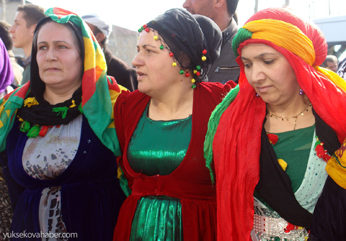 Yüksekova'da 'şal û şepik' protestosundan fotoğraflar - 01-03-2015 17