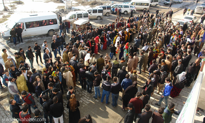 Yüksekova'da 'şal û şepik' protestosundan fotoğraflar - 01-03-2015 23