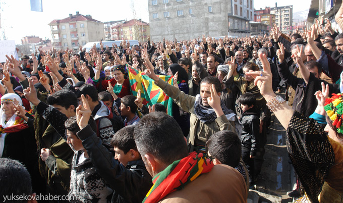 Yüksekova'da 'şal û şepik' protestosundan fotoğraflar - 01-03-2015 8