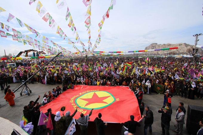 Van'da on binler Newroz'a akıyor 1